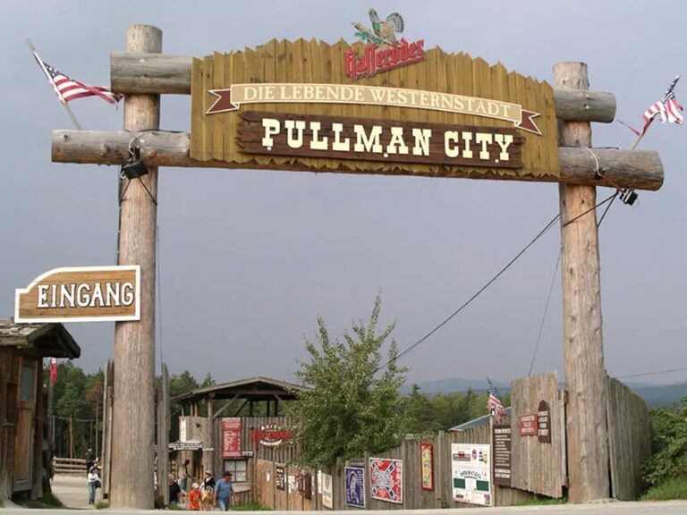 Eingang der Westernstadt Pullman City im Harz